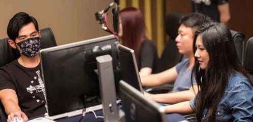 明星开的网吧,揭秘明星开的网吧传奇